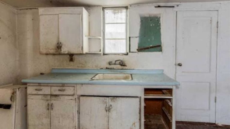 What is the Best Thing to Degrease Kitchen Cabinets?